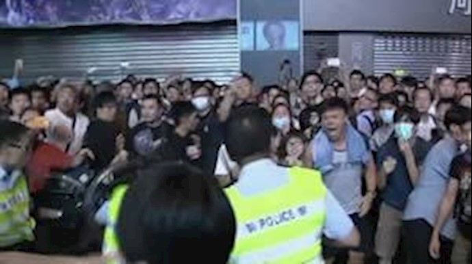 درگیری دانشجویان با پلیس در هنگ کنگ