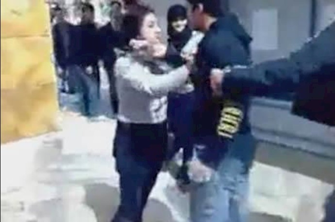 درگیری یک دختر شجاع دانشجو با یک بسیجی در خیابان تختی