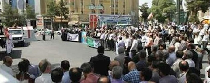 تجمع اعتراضی مردم گرمسار