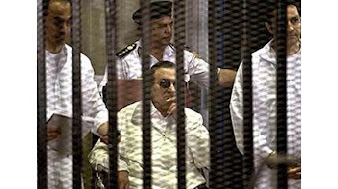 محاکمه حسنی مبارک در دادگاه جنایی قاهره