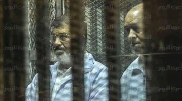 محمد مرسی در  دادگاه - آرشیو