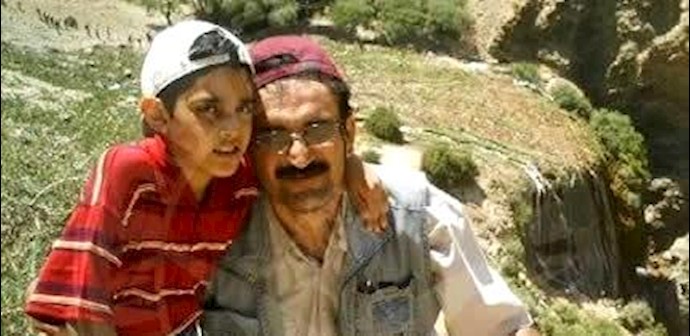 زندانی سیاسی غلامرضا خسروی به همراه پسرش