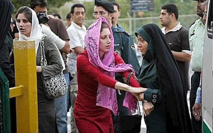 دستگیری زنان به اتهام آخوندساخته بدحجابی