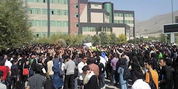 تجمع دانشجویان دانشگاه آزاد تهران - آرشیو