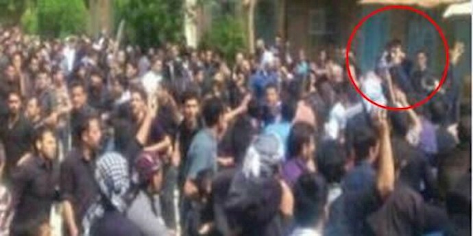 اهواز - تشییع جنازه یک جوان اعدام شده در قلعه کنعان