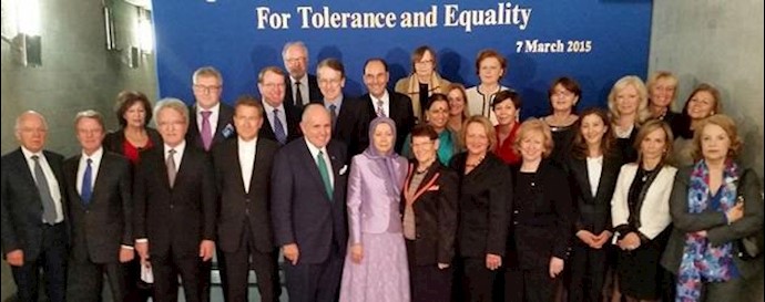 شماری از شخصیتهای سیاسی شرکت کننده در کنفرانس بزرگ برلین