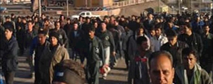 آرشیو - تجمع کارگران معدن چادرملو