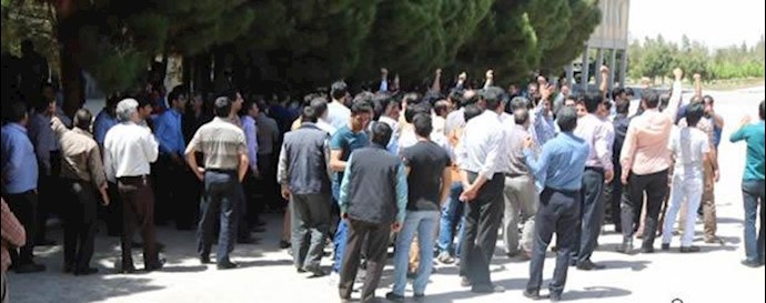 تجمع اعتراضی کارگران شهر بابک