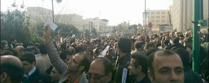 تظاهرات معلمان درتهران _ آرشيو