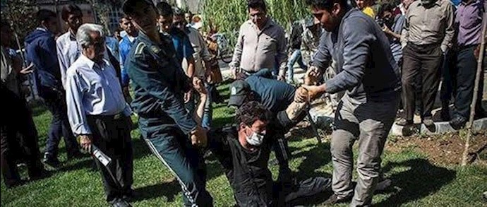 دستگیری و سرکوب جوانان توسط نیروی سرکوب 