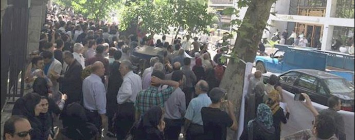 تجمع اعتراضی متقاضیان مسکن مهر -  آرشیو 