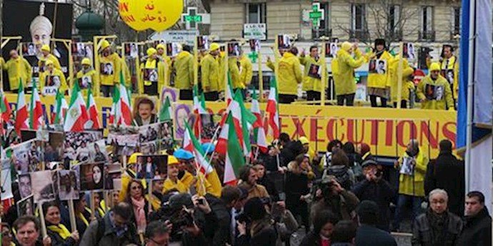 تظاهرات نه به روحانی در پاریس 