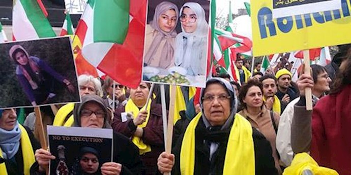 تظاهرات نه به روحانی در پاریس