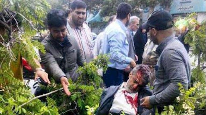 سقوط یک تیربرق روی دسته عزاداران در بهشهر