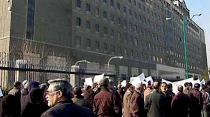 فراخوان پرسنل مخابرات به تجمع اعتراضی مقابل مجلس ارتجاع برای 9 آبان-آرشیو