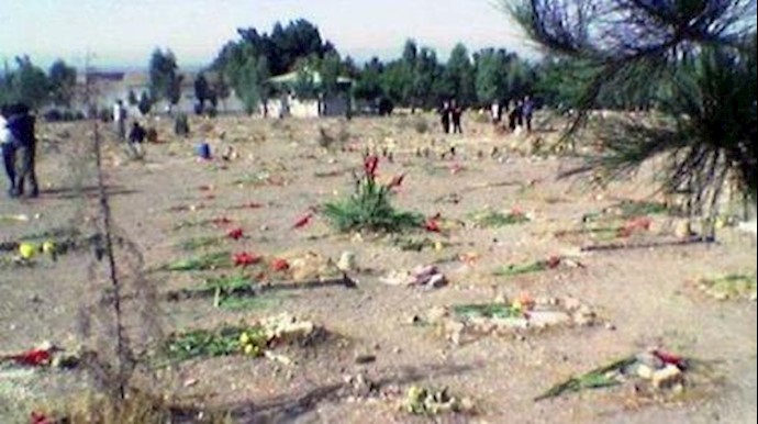 مزار خاوران محل دفن تعدادی از شهدای قتل عام سال67