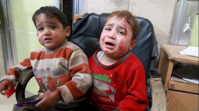 تصاویر رساندن کودکان مجروح سوری به بیمارستان