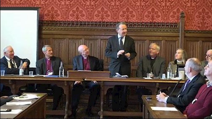 کنفرانس بزرگ پارلمانی با حضور اسقف‌ها و نمایندگان هر دو مجلس و حقوقدانان انگلیسی