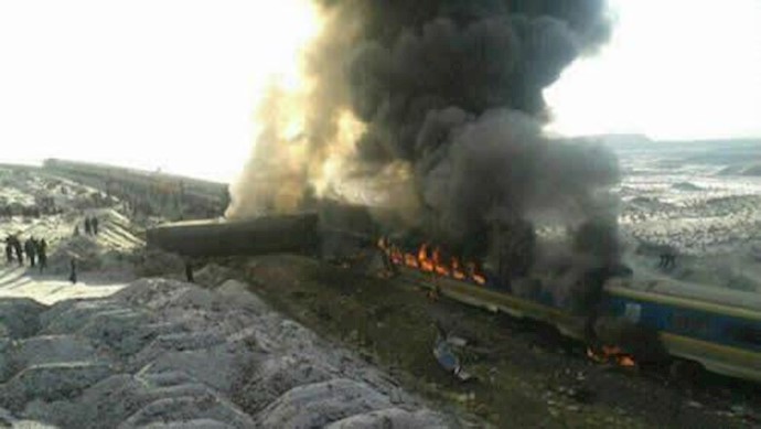 تصادف قطار در سمنان با دهها کشته و مجروح