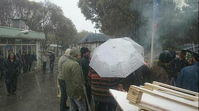 تجمع اعتراضی کارگر کارخانه بلبرینگ سازی 