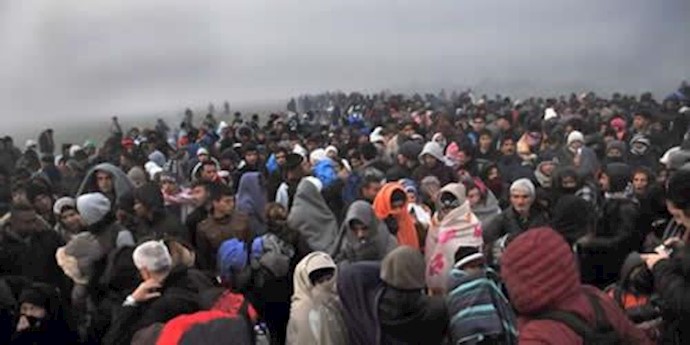 پناهجویان در جست‌جوی راهی برای عبور از مرز یونان و مقدونیه هستند