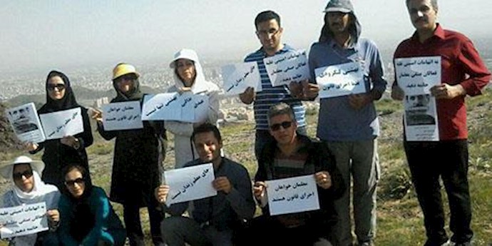 تجمع جمعی از معلمان مشهد از حمایت از معلمان زندانی