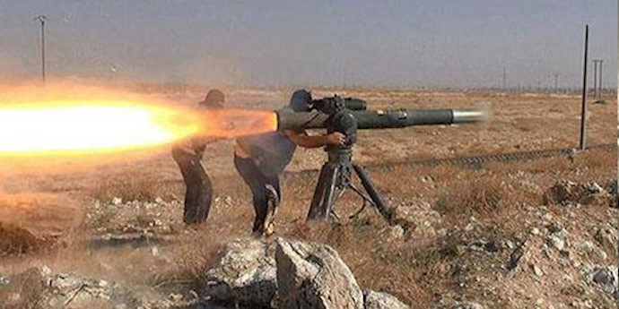 رزمندگان سوریه در حال شلیک موشک تاو  به سمت مواضع نظامیان بشار اسد