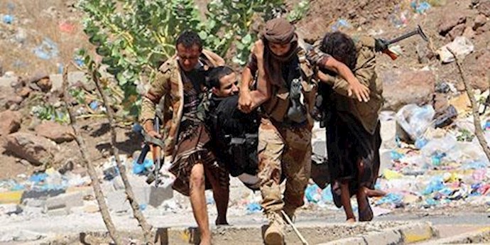 حوثیهای یمن نیروهای مجروح خود را از صحنه درگیری خارج می‌کنند