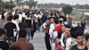 زنجیره انسانی در اعتراض به انتقال آب رودخانه کارون 