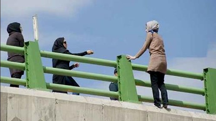 خودکشی دختر جوان 