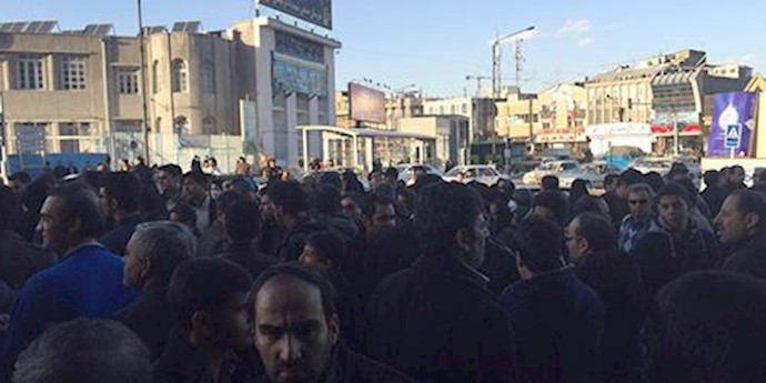 تجمع اعتراض صدها تن از مالباختگان غارت شده   مشهد - آرشیو