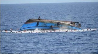 قایق واژگون شده پناهجویان