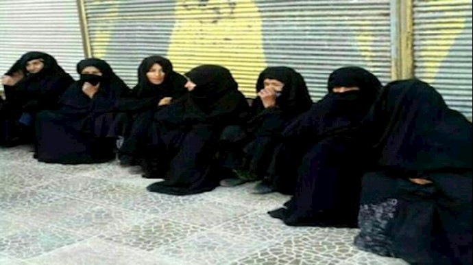 انتظار زنان، دور میدانهای شهر برای کارگری