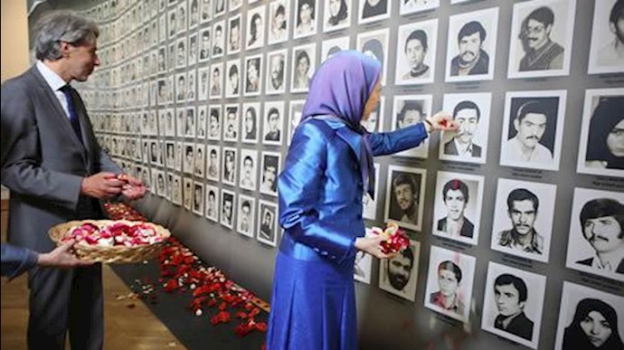 نمایشگاه قتل‌عام ۶۷ در شهرداری منطقه 2 پاریس