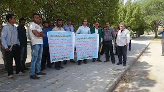 تجمع اعتراضی متقاضیان مسکن مهر در خرمشهر