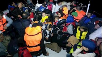 نیروی دریایی ایتالیا صدها پناهجو را از غرق شدن نجات داد