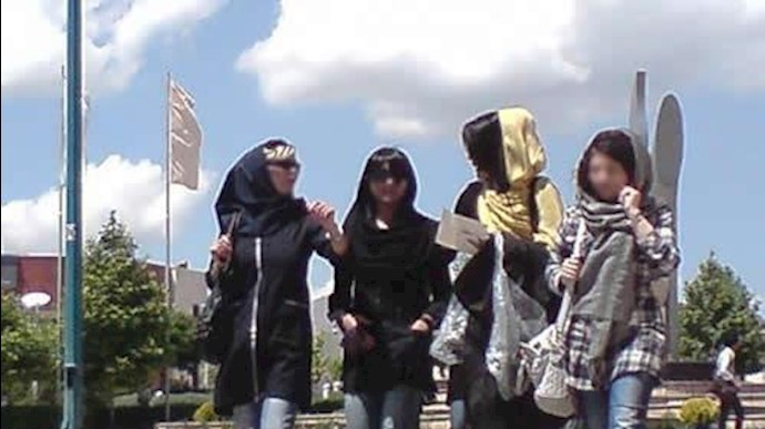 ضوابط سرکوبگرانه پوشش دختران و پسران دانشجو