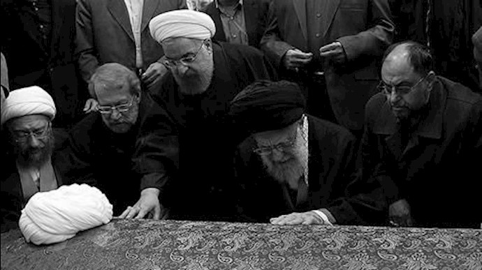 خامنه‌ای بر سر جسد رفسنجانی