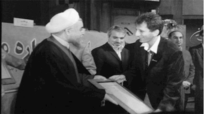 لوح تقدیر روحانی به بابک زنجانی