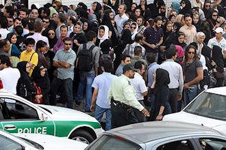

خیزش مال‌باختگان، نمودی ازخیزش مردم به‌جان آمده ایران
