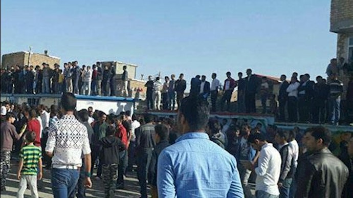3 اعتراض جوانان خشمگین و معترض در ارومیه