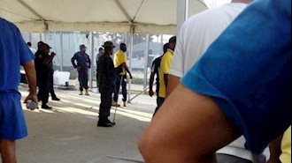 تخلیه اردوگاه پناهجویان جزیره مانوس توسط پلیس