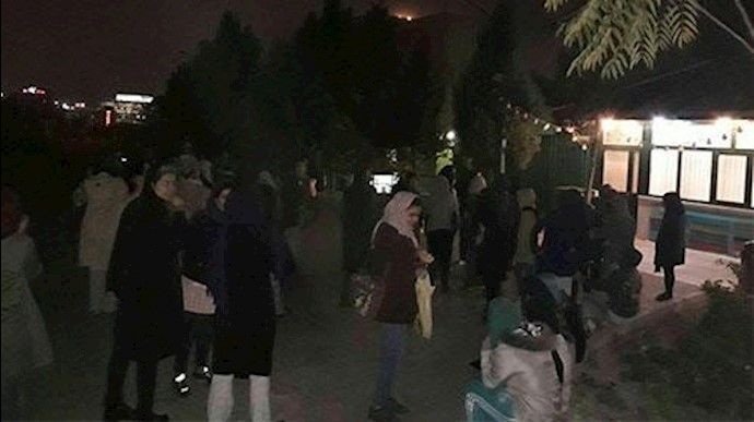 تجمع دختران دانشجوی کوی چمران دانشگاه تهران