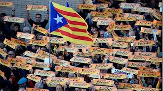 تظاهرات صدها هزار نفر در بارسلون برای  آزادی رهبران جدایی‌طلب کاتالونیا