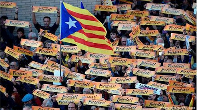 تظاهرات صدها هزار نفر در بارسلون برای  آزادی رهبران جدایی‌طلب کاتالونیا