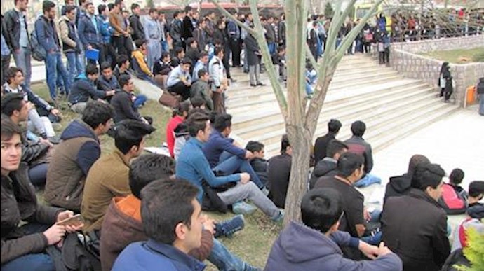 بیکاری جوانان ایرانی