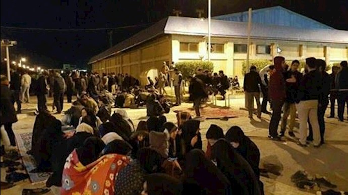 اعتصاب دانشجویان دانشگاه صنعت نفت آبادان