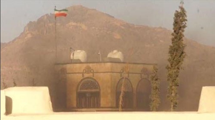 سفارت رژیم ایران در صنعا بر اثر اصابت موشک آتش گرفت