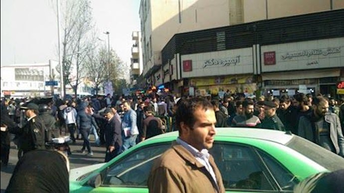 میدان انقلاب تهران