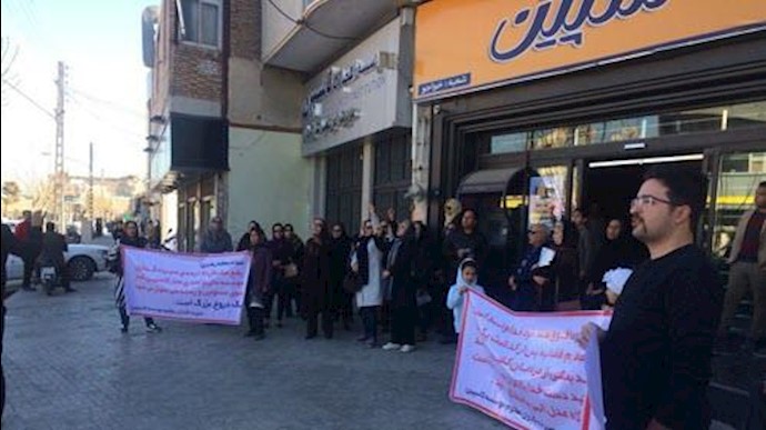 تجمع اعتراضی غارت شدگان در کرمان